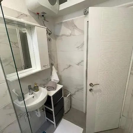 Apartament Elma *